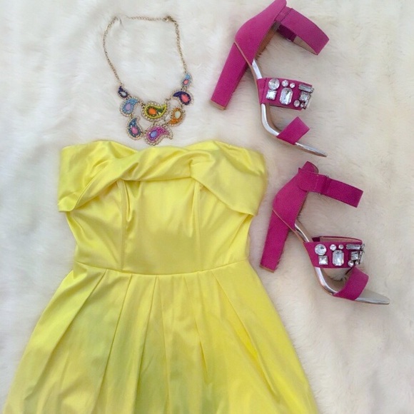 Speechless Macy’s Bright Mini Dress with a Bow - Picture 2 of 6